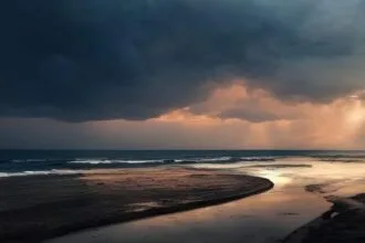 10 Sunny Beaches Hiding Shocking Dark Histories