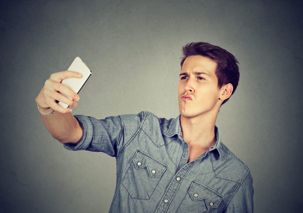 Narcissistic tendencies associated with wealth