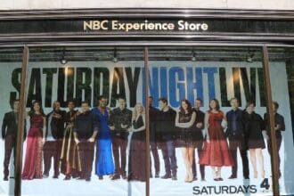 Top 10 SNL Weekend Update Laughs You Can't Miss!