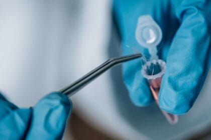 10 Criminals Busted by Tiny Trace Fiber Evidence