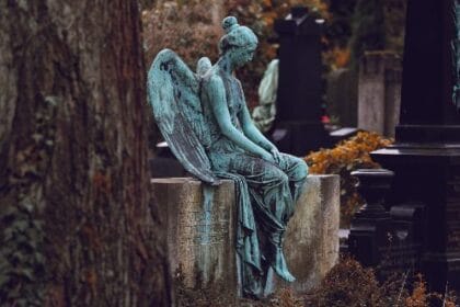 10 Spooky Cemeteries You'd Never Want to Visit at Night